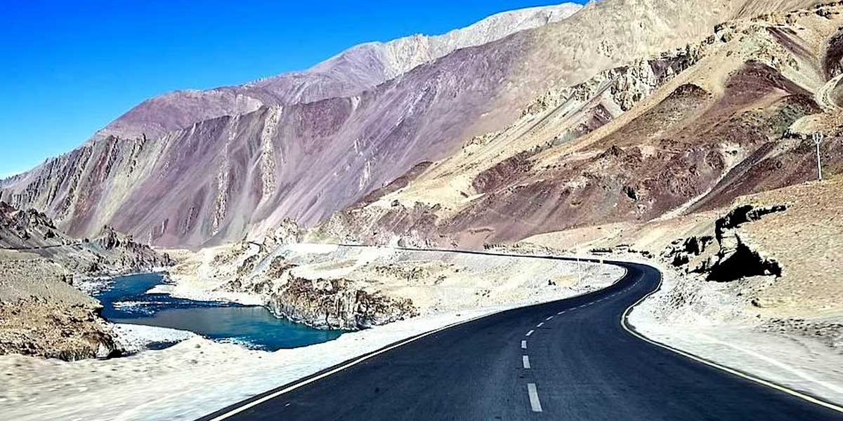 India builds 2,088 km of road along China border over 5 years