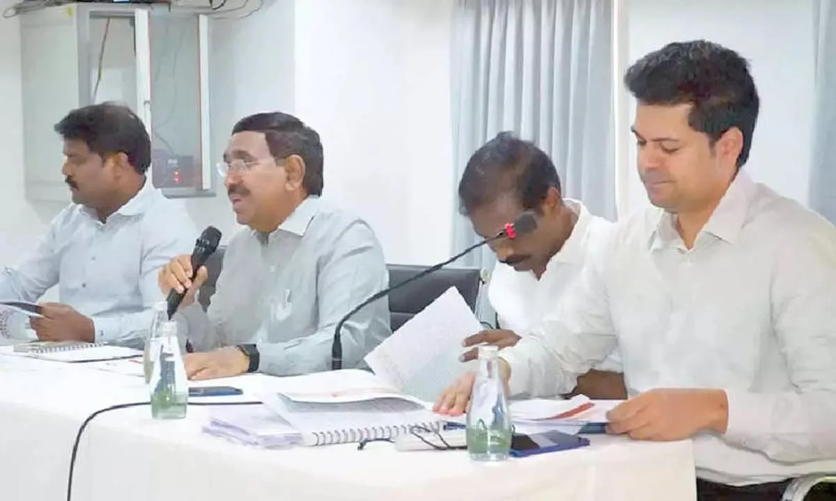 Minister Urges Timely Completion of Urban Infrastructure Works