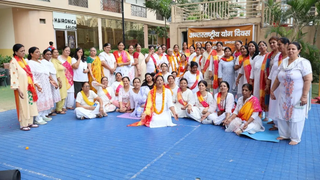 Over 200 Families Mark Yoga Day at Saya Gold Avenue