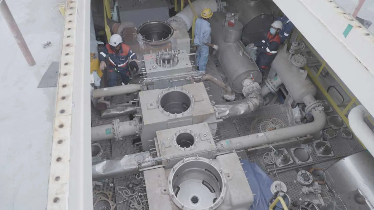 Global Partnerships Transform Maritime Service Networks