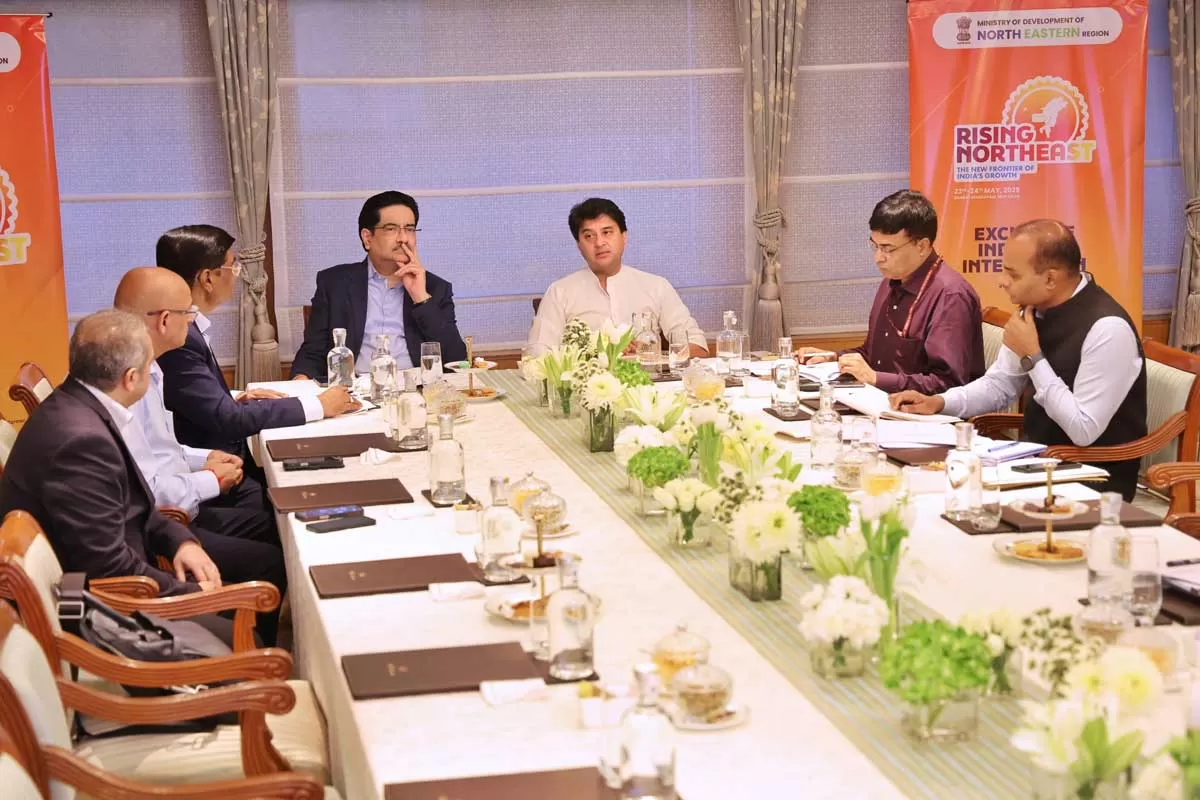 Scindia Holds Investor Talks in Mumbai; Ambani, Birla, Tata Show Interest