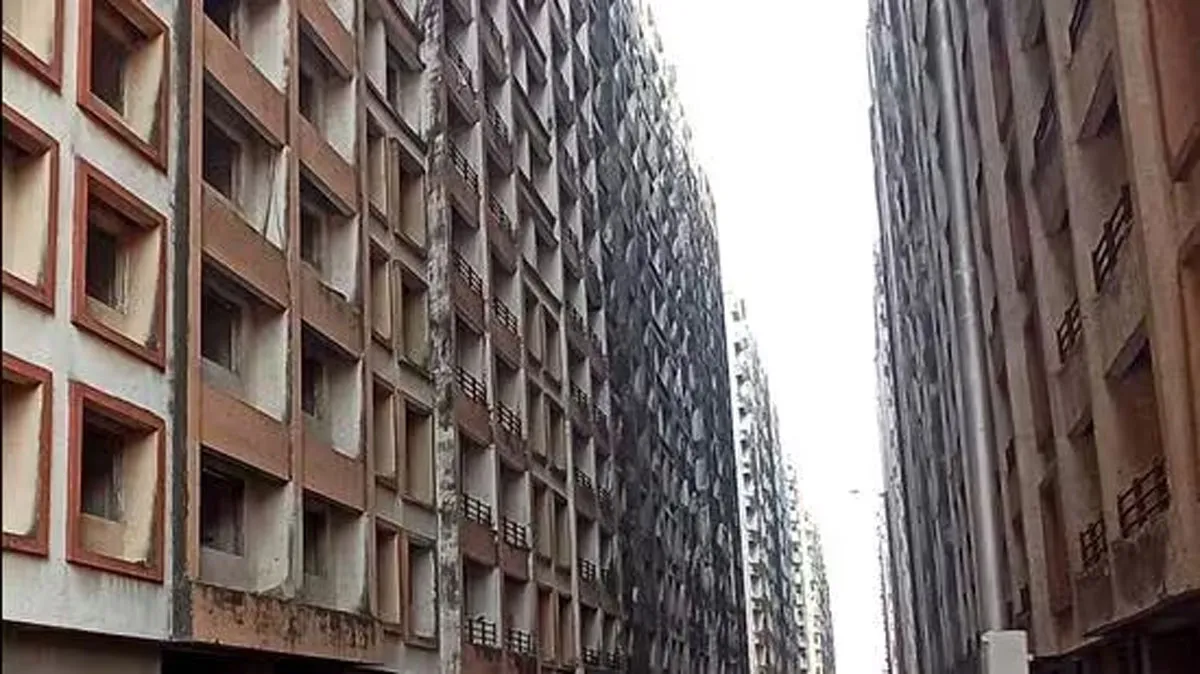 Maharashtra Cabinet Clears Police Housing, Transport Projects