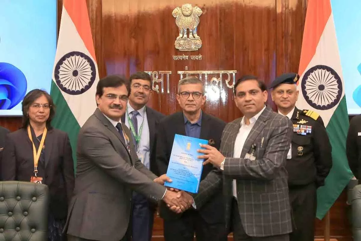 Defence Ministry Signs Contracts for Rough Terrain Fork Lift Trucks