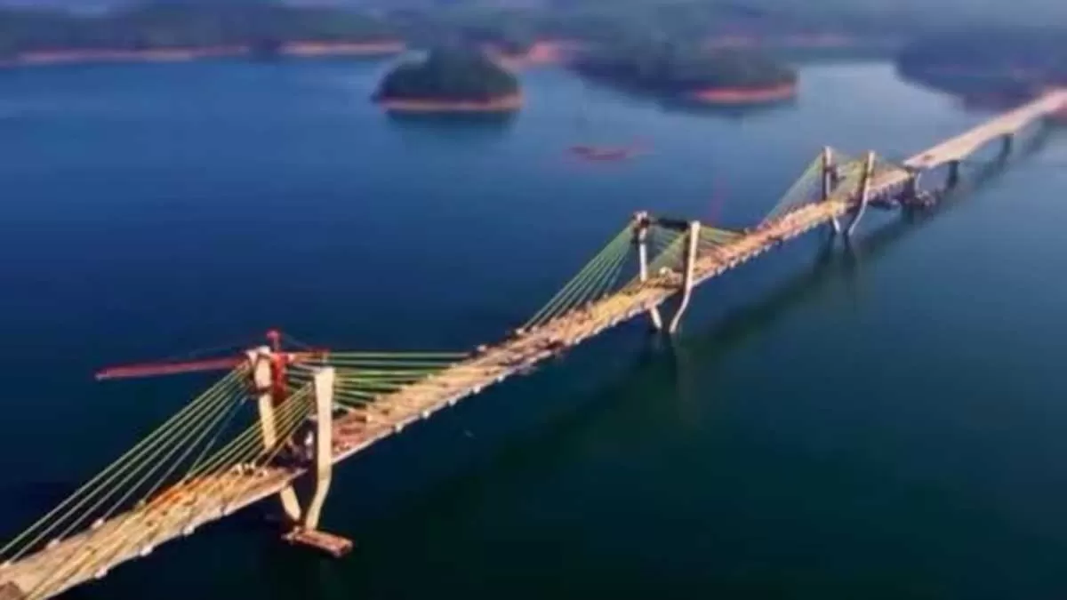 Gadkari Inaugurates Rs 4.7 Billion Sigandur Cable-Stayed Bridge