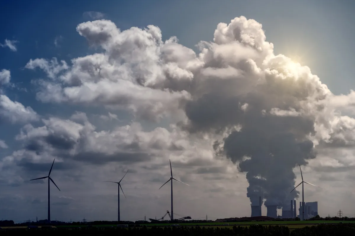 India’s power sector CO2 emissions decline for first time