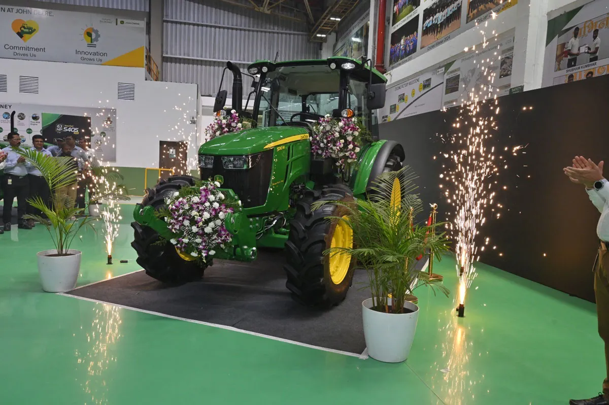 John Deere Unveils 5130M Tractor at Power & Technology Show