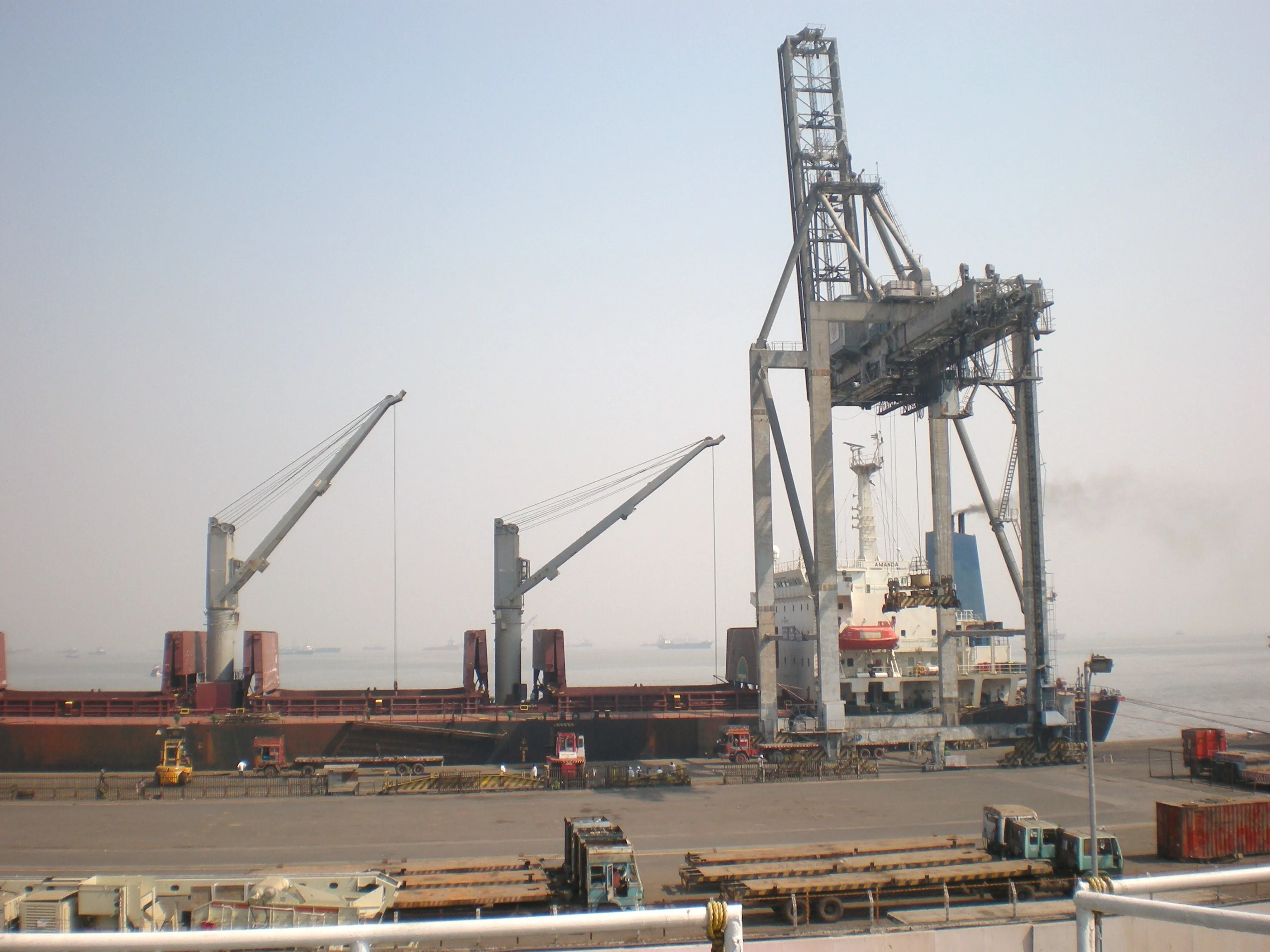 Ravish Kumar Singh Takes Additional Charge at Mumbai Port