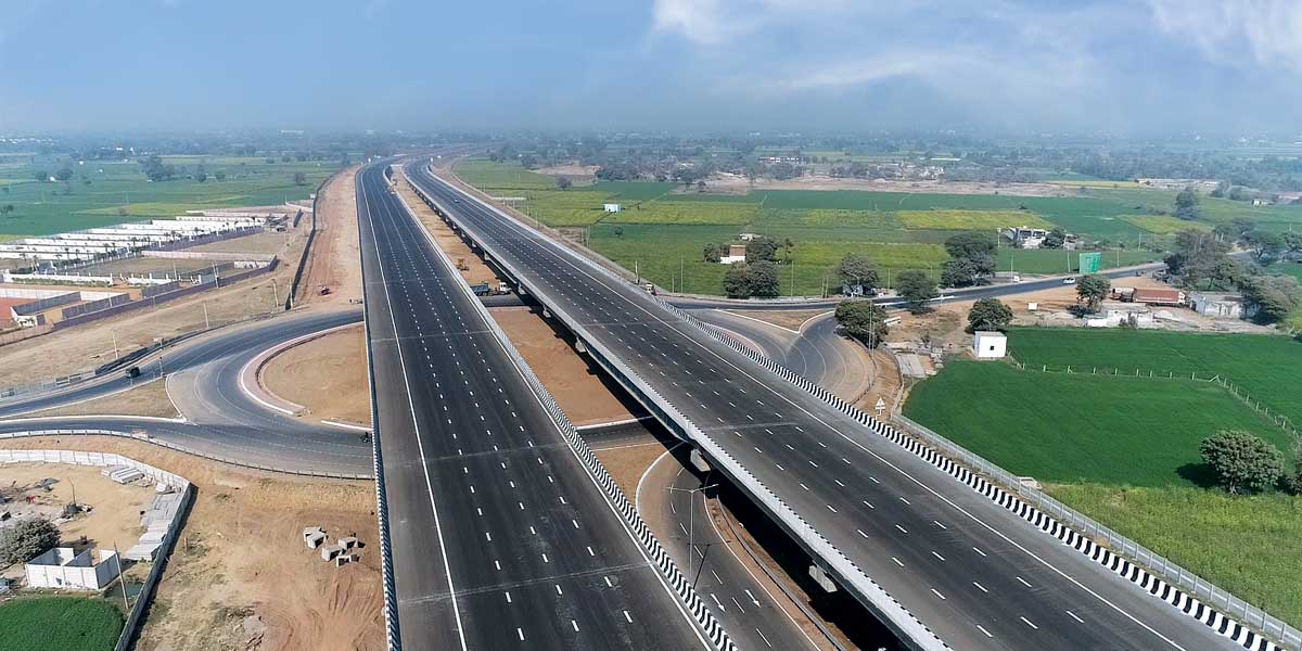 India targets pothole-free highways