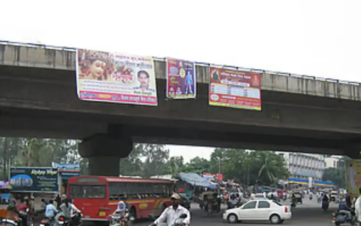 Work speeds up on Warje Bridge to ease highway congestion