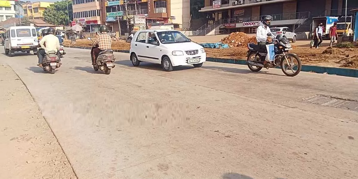Mayor urges swift progress on Mangaluru's Mahaveer Circle-Padil Road