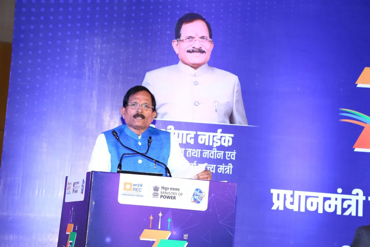 Shripad Naik Engages PM-KUSUM, PM-JANMAN Beneficiaries