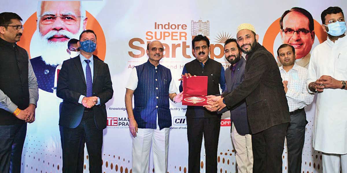 Makemyhouse.com has been awarded as a unique architectural start-up by the Madhya Pradesh Government