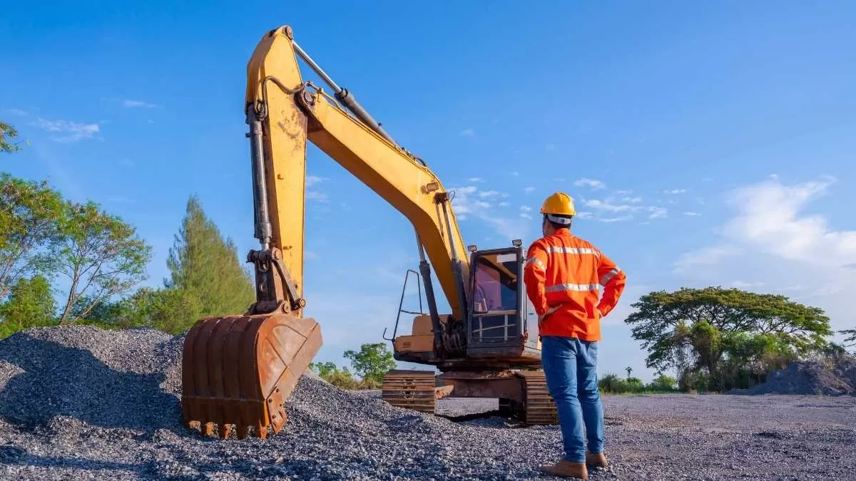 Work Begins On Baprola–Harphool Vihar Road After Long Delay