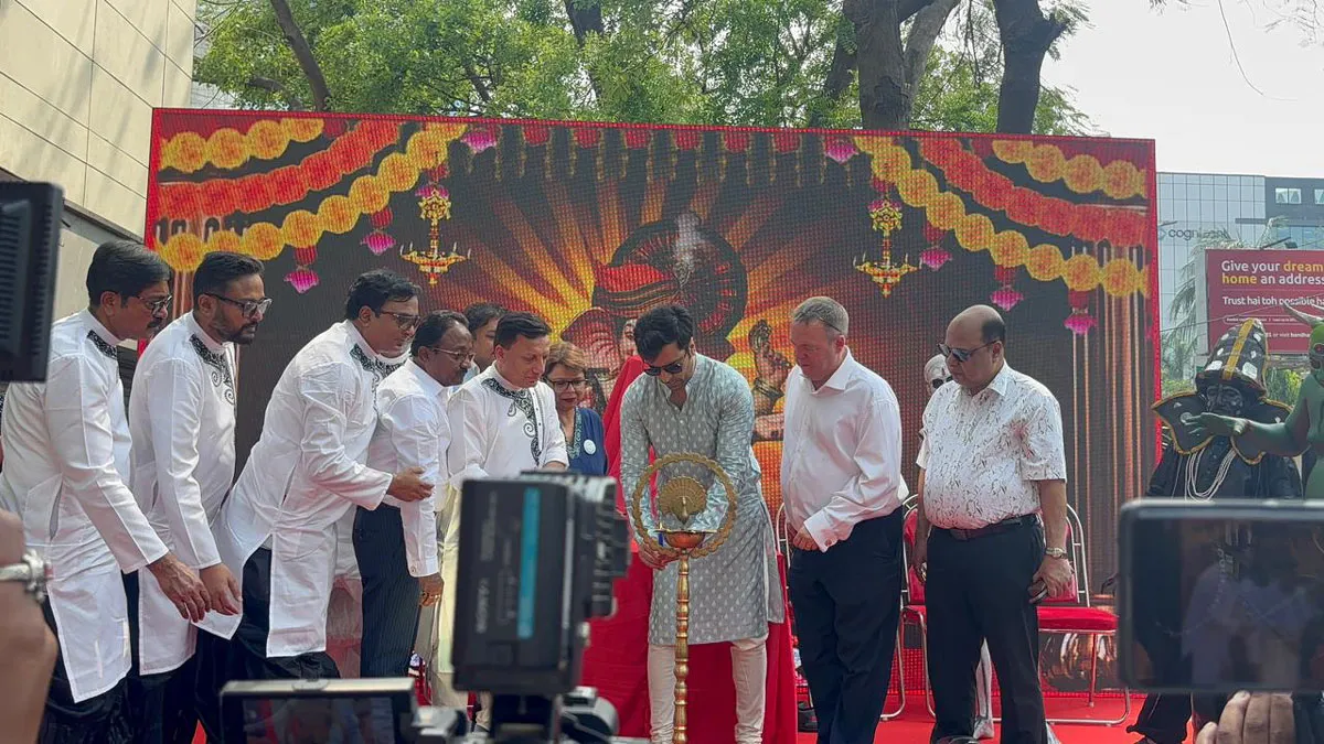 Bhooter Raja Dilo Bor Opens Sector V Outlet in Kolkata