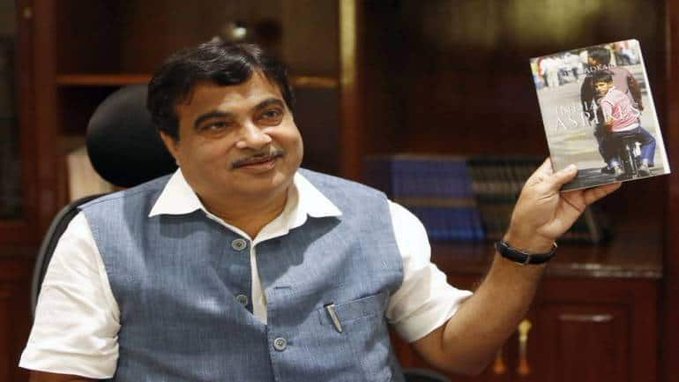 Nitin Gadkari asks automobile manufacturers to make FFV, FFV-SHEV