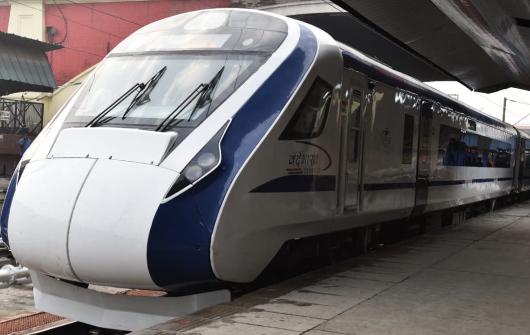 Railway Minister announces Vande Bharat train operation to Khajuraho