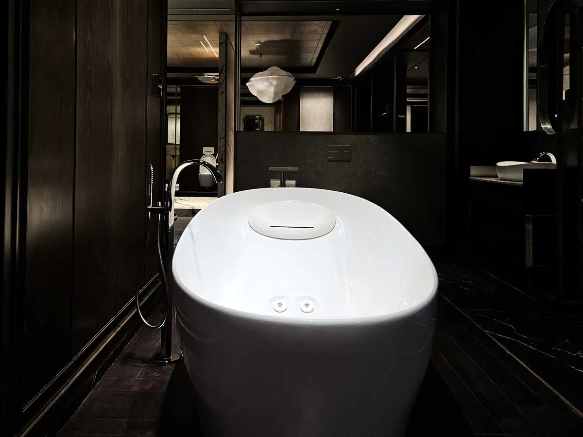 Valueline Introduces TOTO Flotation Bathtub