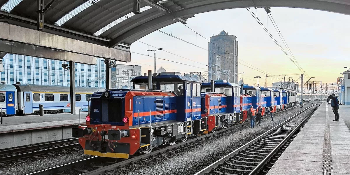 Railways to Get 300 Diesel Locos