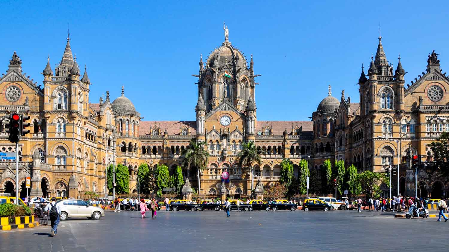 Mumbai Heritage Committee gives nod for CSMT station redevelopment