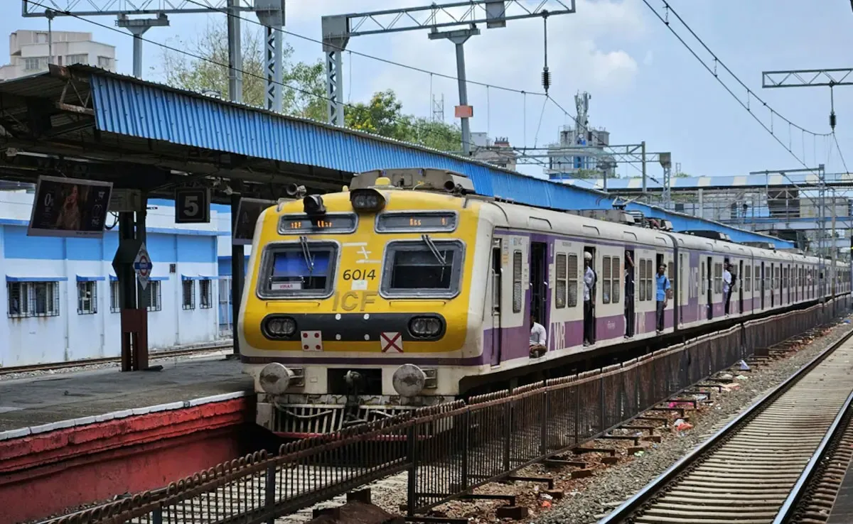 Mumbai Suburban Rail To Run 12 Special Trains On New Year
