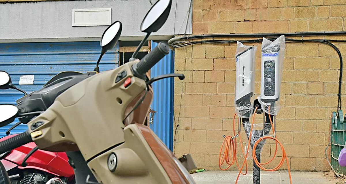 Karnataka Expands EV Charging, Backs Local E-Scooters