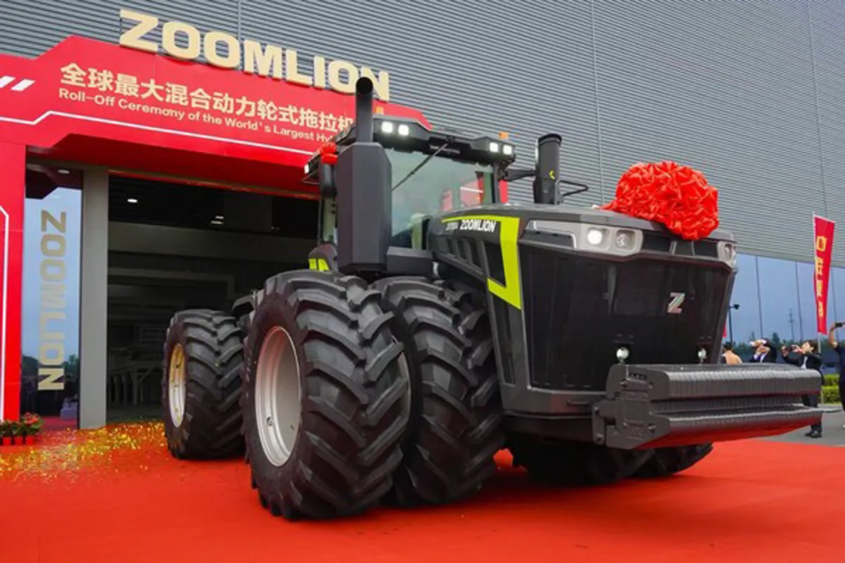 ZOOMLION Launches World’s Most Powerful Hybrid Wheeled Tractor DX7004