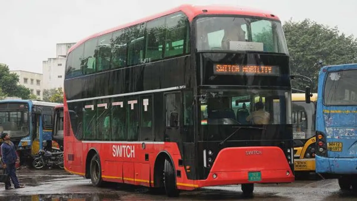 Pune Launches Trial of Double-Decker Electric Buses