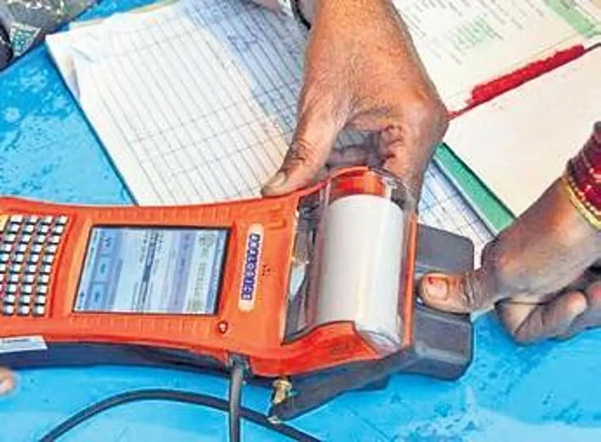 SCR Launches Biometric Sign-On for Ticket Checking Staff