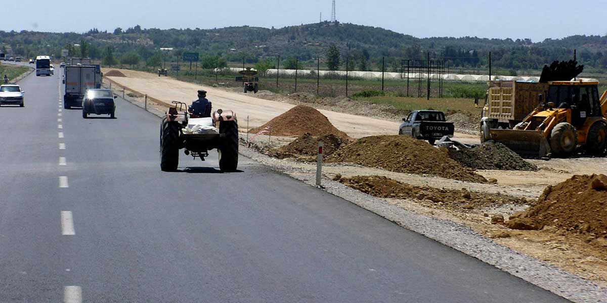 MCT initiates old town road widening in Tirupati