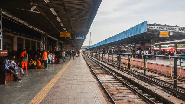 Railways to install 65k display screens at 2k stations under RDN