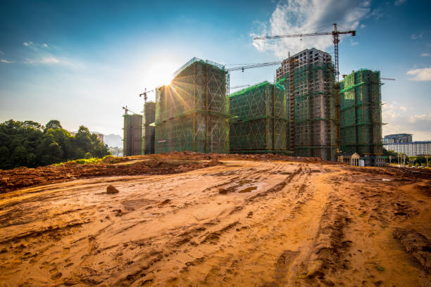 Around 438 infra projects show cost overruns of Rs 4.3 lakh cr