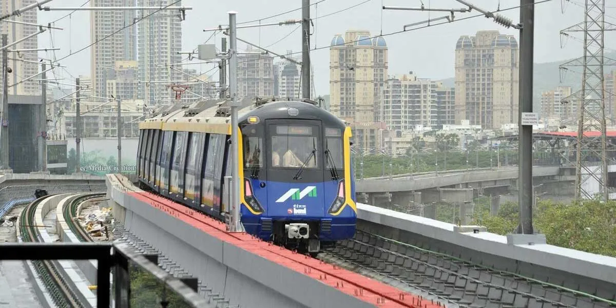 MMRDA Installs 56-Metre Steel Span on Mumbai Metro Line 4