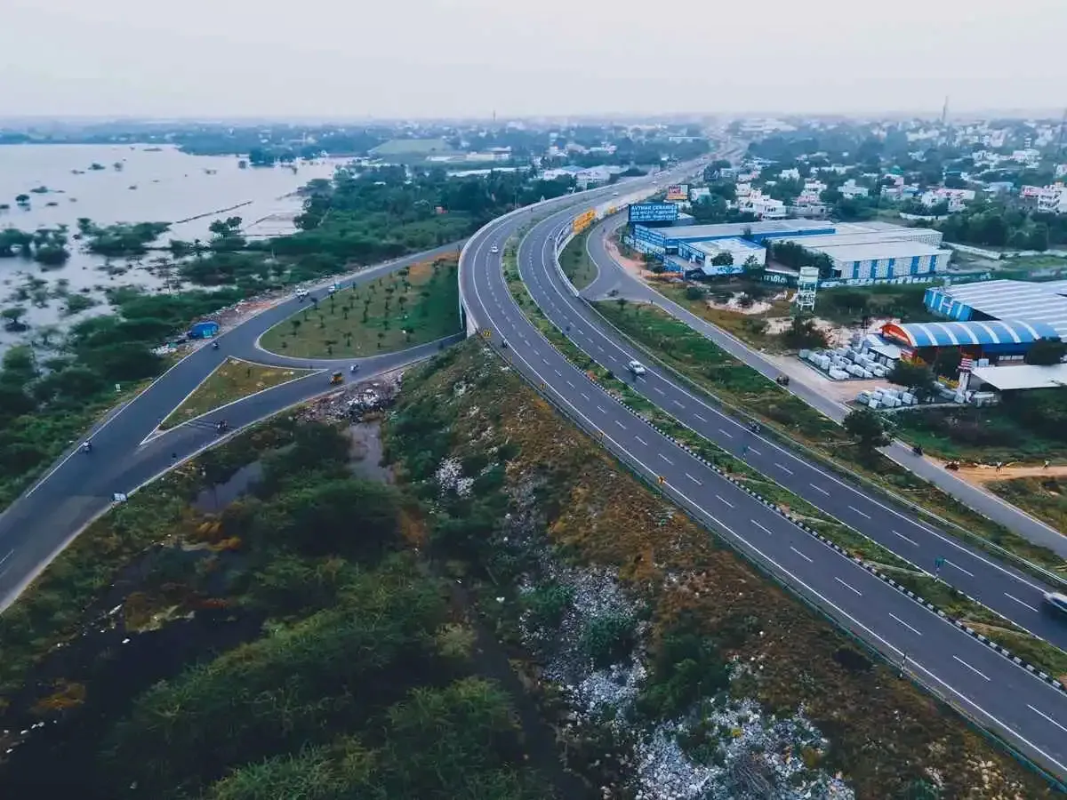 NHAI, Jio Tie Up For Mobile Safety Alerts On Highways