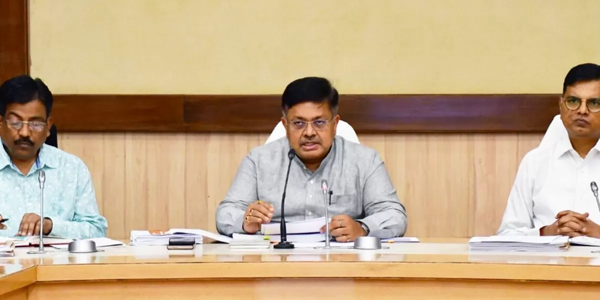 Odisha Reviews Rs 500 Million Projects for Timely Completion