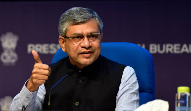 Ashwini Vaishnaw introduces GatiShakti Sanchar portal for 5G rollout