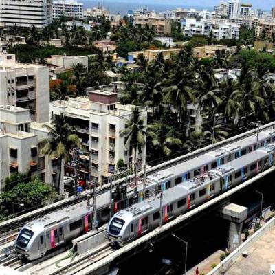 Kanjurmarg Metro 6 car shed over Eastern Express Highway, flood level