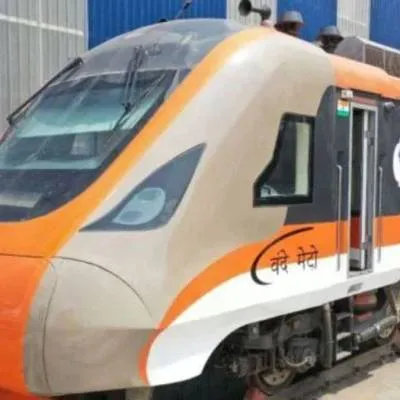Mumbai Suburban Rail Gets Rs 17 Billion Boost with AC Local Trains