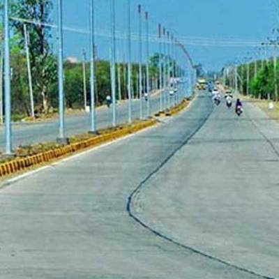 Indore MC Commissioner inspects road projects