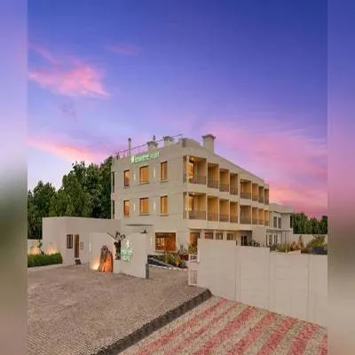 Warburg Pincus to Invest Rs 9.6 Billion in Fleur Hotels