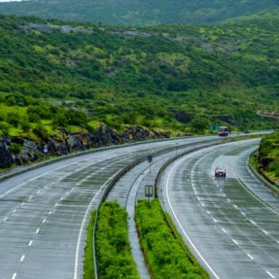 Development of 6 lanes greenfield route in Maharashtra, Karnataka 