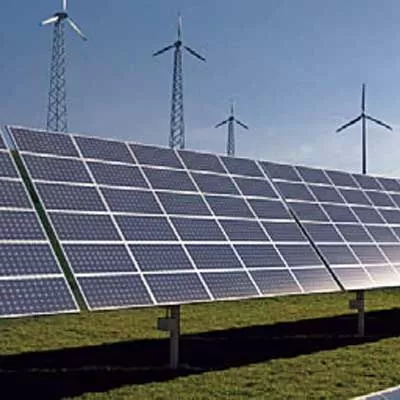 Govt OKs Rs 135.95 bn for 9 GW renewable energy projects in 2 states