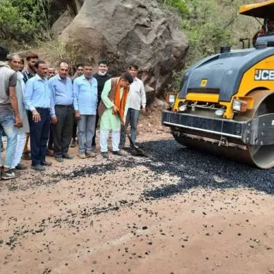 Development Initiatives Begin: 7.3km Road Projects Launched in Lolab Valley