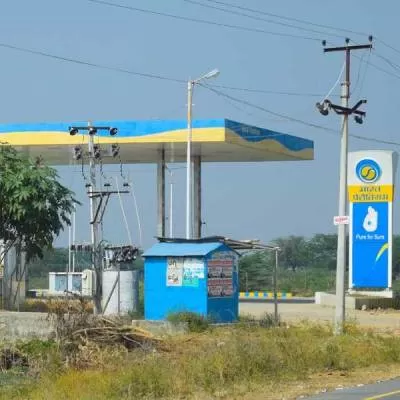 Government receives Rs 24.13 billion dividend from BPCL
