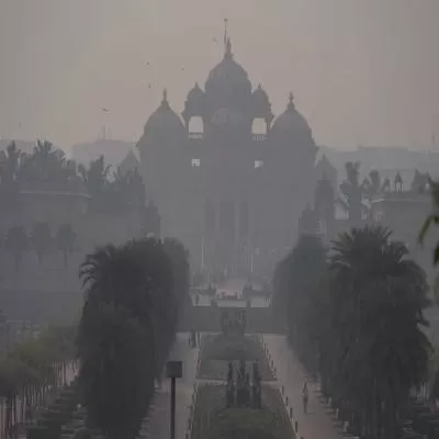 CAQM Enforces Stage-I GRAP as Delhi AQI Dips to 'Poor'