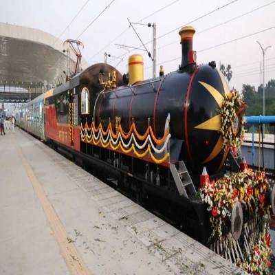 PM inaugurates heritage train to Statue of Unity