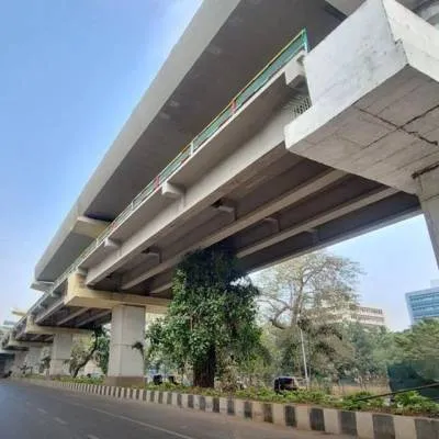 MMRDA Removes 1.14 lakh m of Metro Barricades