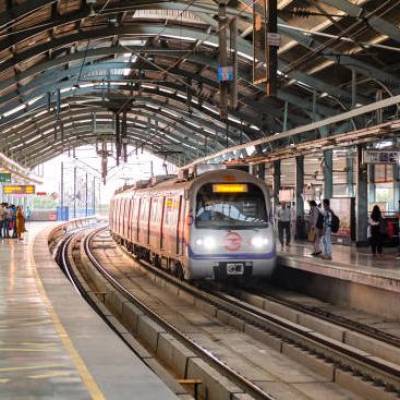 Delhi metro phase 4 gets six bidders for RSS AMS electrification