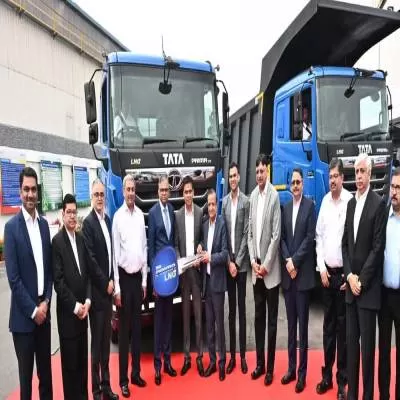 Daimler India Partners with Bajaj Finance for Vehicle Financing