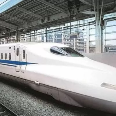 India's first Bullet Train set will run in 2026,says Railways Minister