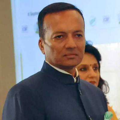 Naveen Jindal to continue as non-executive director